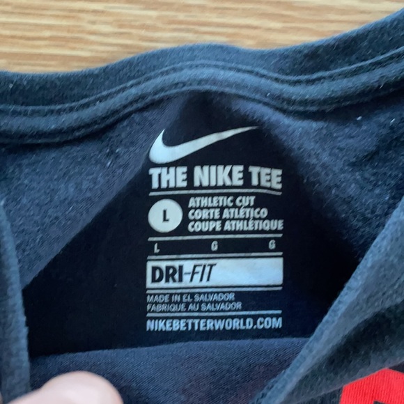 Nike basketball “never gets buckets” graphic t shirt size large l black red - Picture 3 of 4